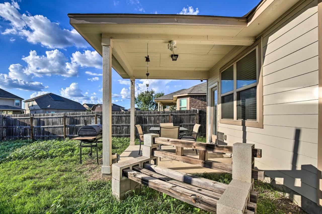 San Antonio Home With Yard About 8 Mi To Lackland! ภายนอก รูปภาพ
